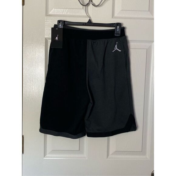 Jordan Boys XLarge Gray/Black Heavy Jumpman Bicolor Bermuda Shorts - Picture 3 of 6